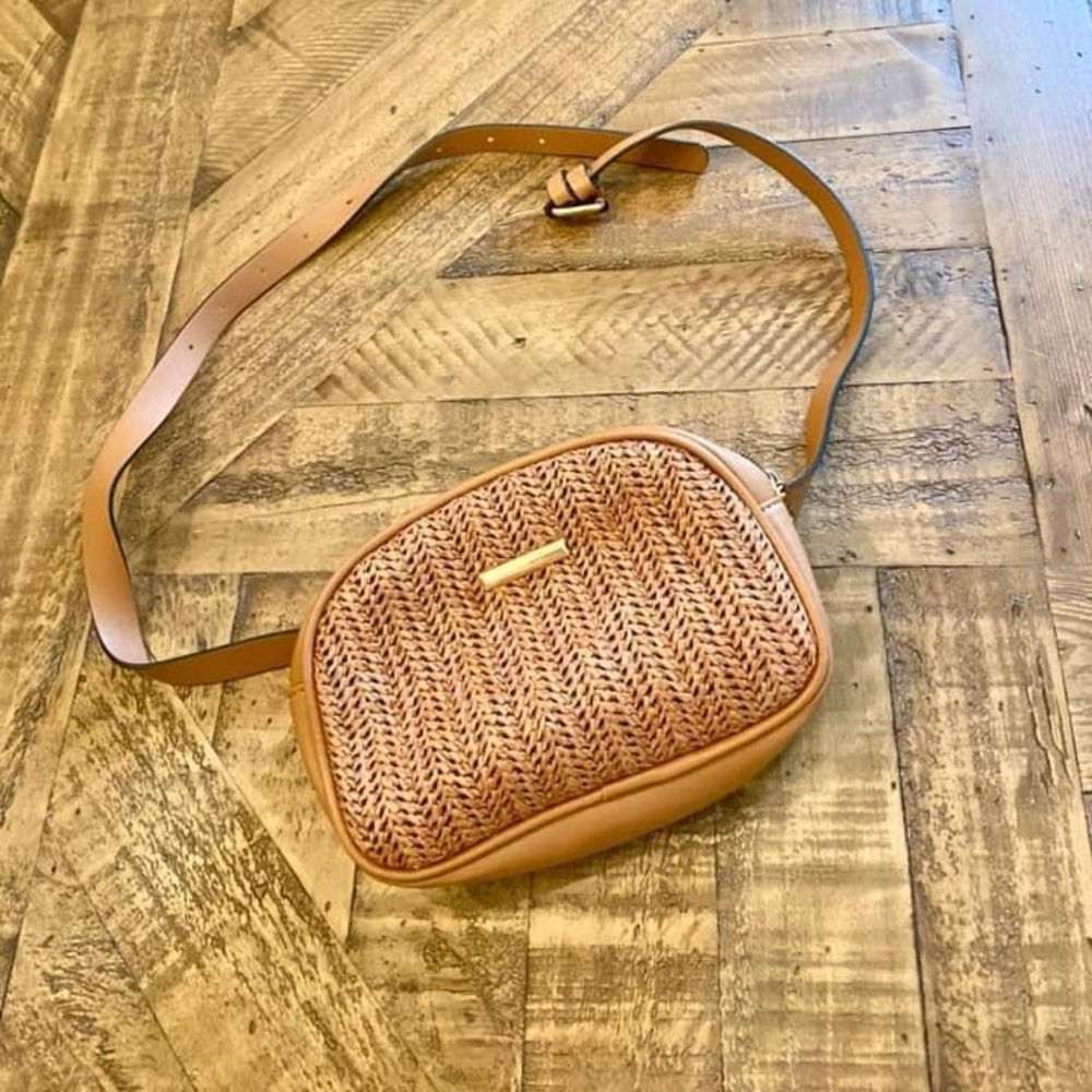 Woven belt bag fanny pack